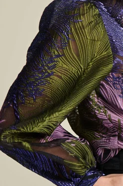 BLOUSE Festive Feathers