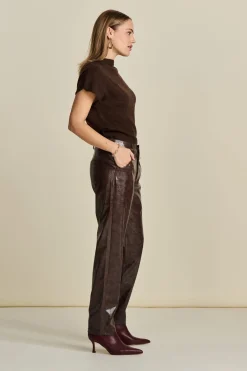 BROEK Faux Leather Brown